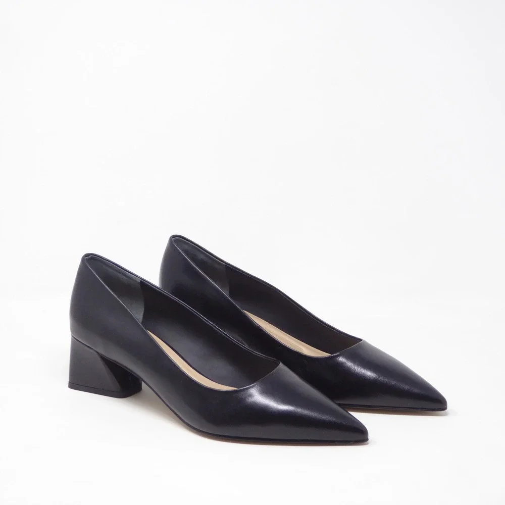 NEW Franco Sarto Womens Racer Pumps Black Leather Pointed Toe Block Heel 7.5M